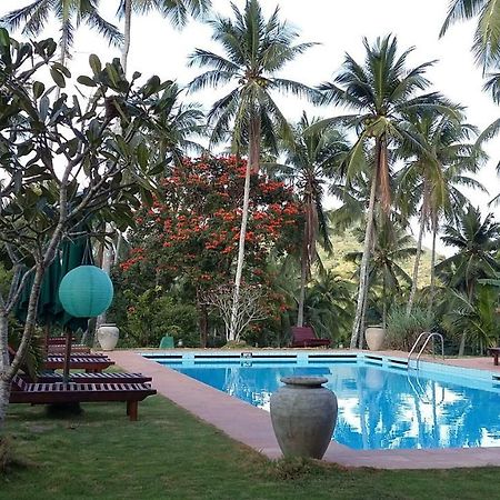 Jim's Farm Villas Madawala Exterior foto